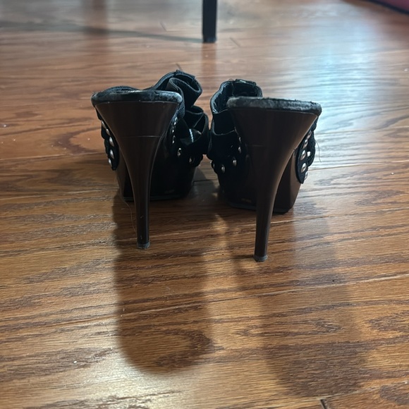 Jessica Simpson platform heels - Picture 3 of 5